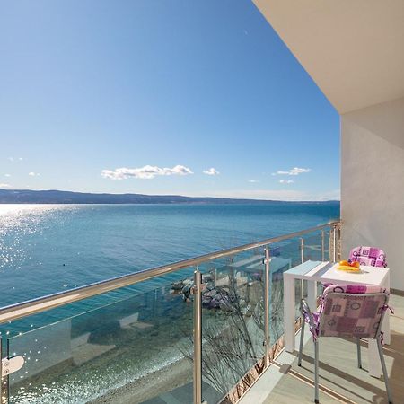 Blue Wonder Apartments Dugi Rat Exterior foto